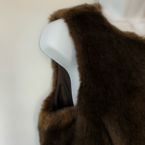 Talbots Petites vintage faux fur vest size 6p - Picture 3 of 8